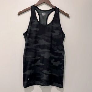 Athleta Charcoal Gray/Black Camo Tank in Small and Stretchy Fitted to the Body